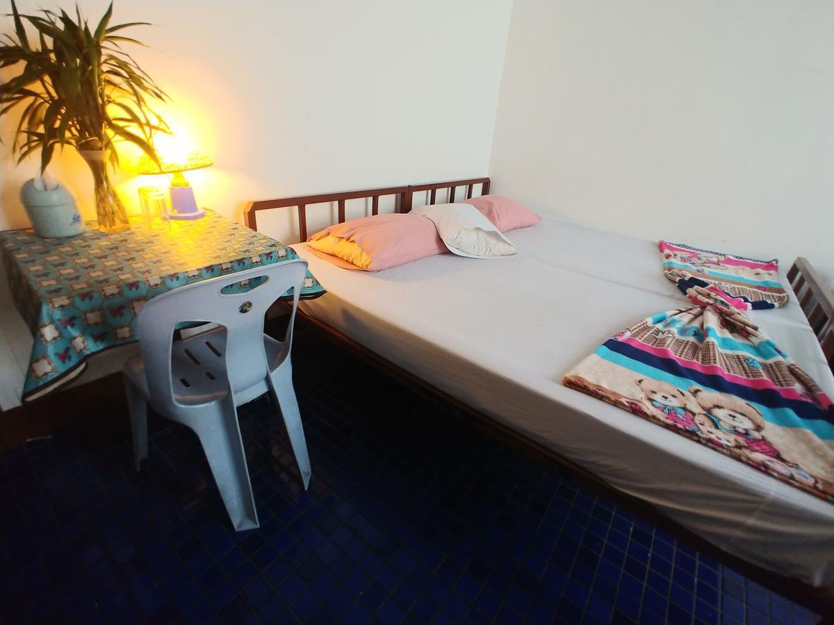 Prasuri Guest House Bangkok Exterior photo
