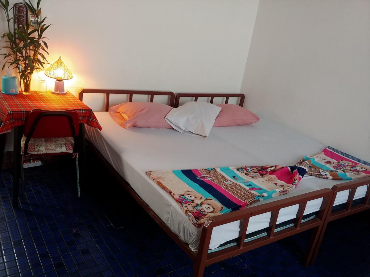 Prasuri Guest House Bangkok Exterior photo