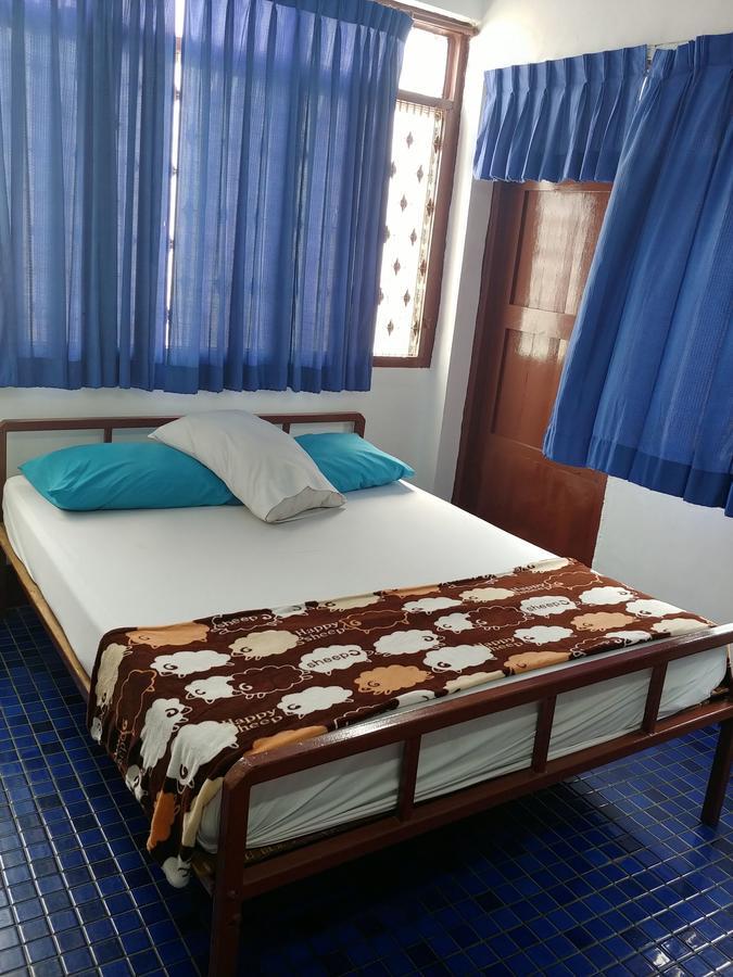 Prasuri Guest House Bangkok Exterior photo